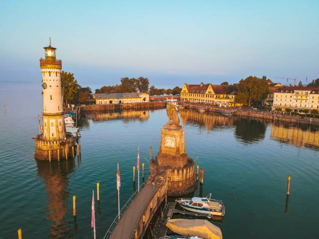 Blick auf den Hafen von der Insel Lindau