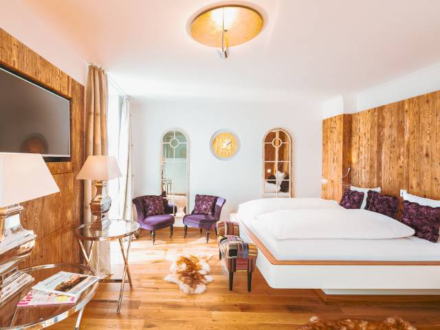 Red Coral Deluxe Doppekzimmer im Hotel Helvetia am Bodensee