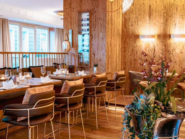 Moderne Einrichtung im Restaurant La Mommerie Brasserie 