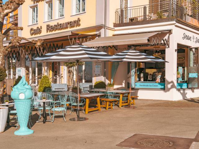 Externes Eiscafe Jean Jaqcues am Bodensee