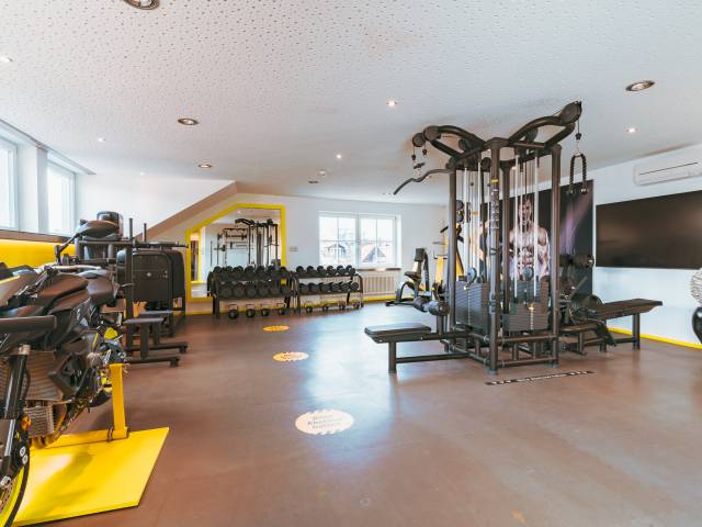 Modernes Gym im Yachthotel am Bodensee